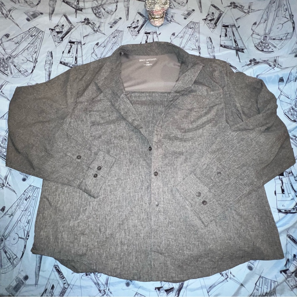 Great Northwest Clothing Company  Long Sleeve Gray Casual Button Down Shirt